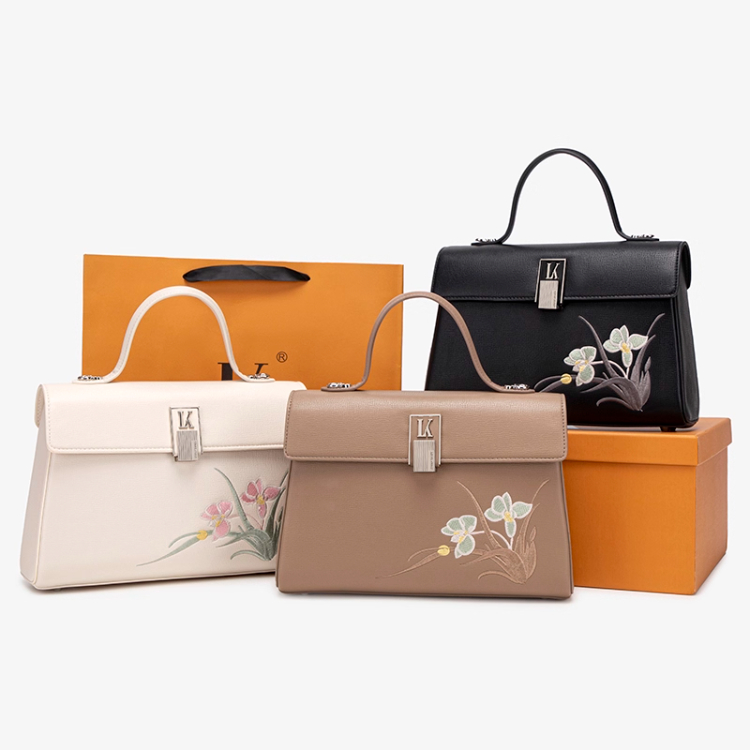 专柜国风刺绣2025新款设计感大容量托特包节日送礼斜挎手提包包女